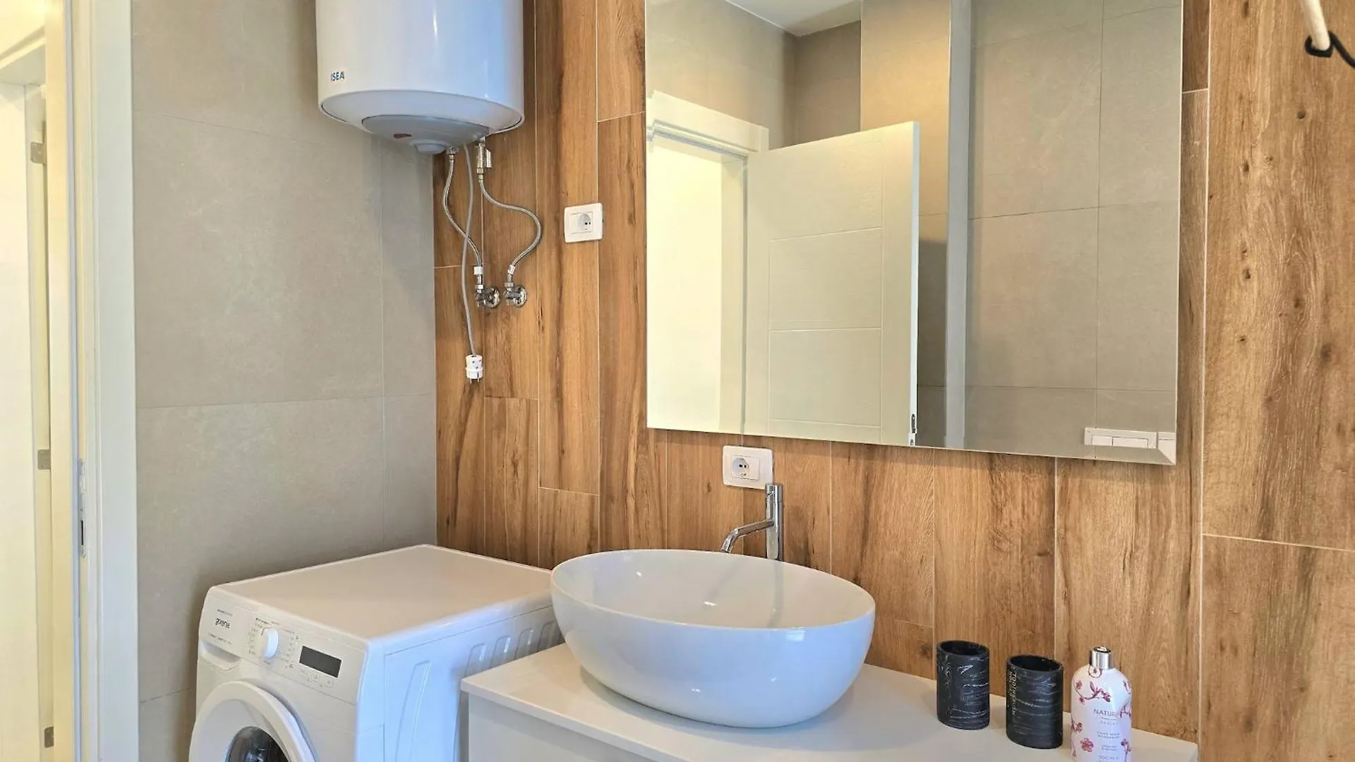 Comfortable Apartment For Six Guests Plazhi San Pietro